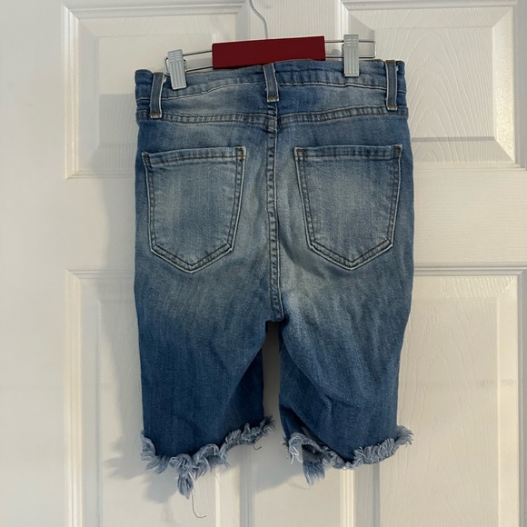 Distressed Shorts - Picture 2 of 3